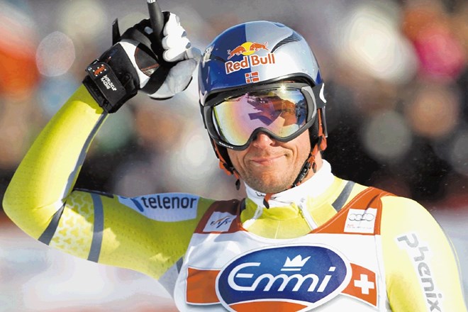Aksel Lund Svindal je na olimpijski progi v Kvitfjellu prvič v karieri zmagal pred domačimi gledalci. 