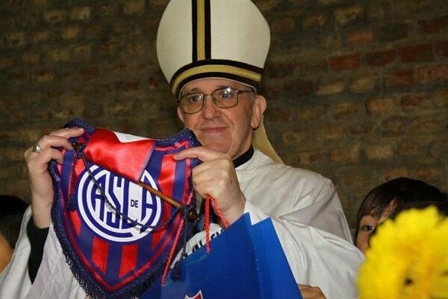 Jorge Mario Bergoglio oz. papež Frančišek je navijač kluba iz Buenos Airesa. (Foto: 101goals.com) 