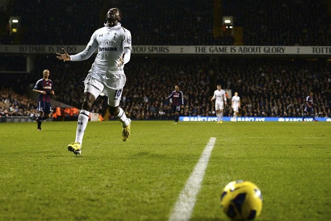 Emmanuel Adebayor je bil sinoči tarča rasističnih navijačev Interja.  (Foto: Reuters) 