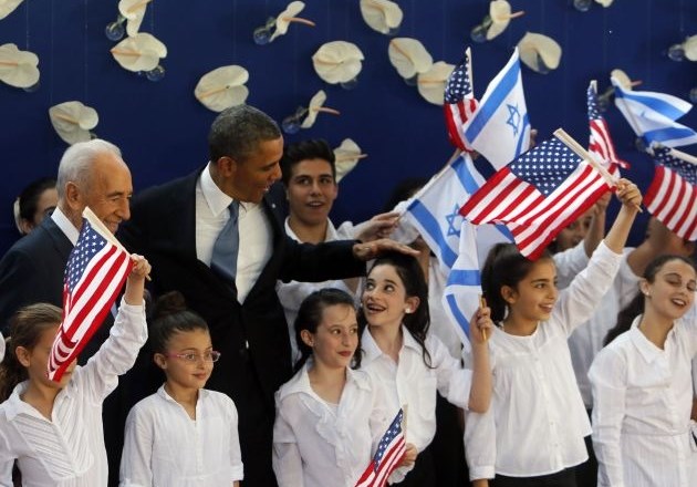 Ameriški predsednik Barack Obama je začel svoj prvi državniški obisk v Izraelu. Sprejel ga je tudi predsednik države Šimon...