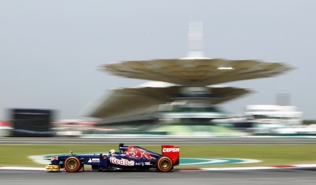 Sebastian Vettel je v deževnih kvalifikacijah dosegel najboljši čas. (Foto: Reuters) 