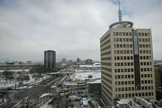 Moody's je znižal bonitetno oceno Telekoma Slovenije, obete ocenila kot negativne