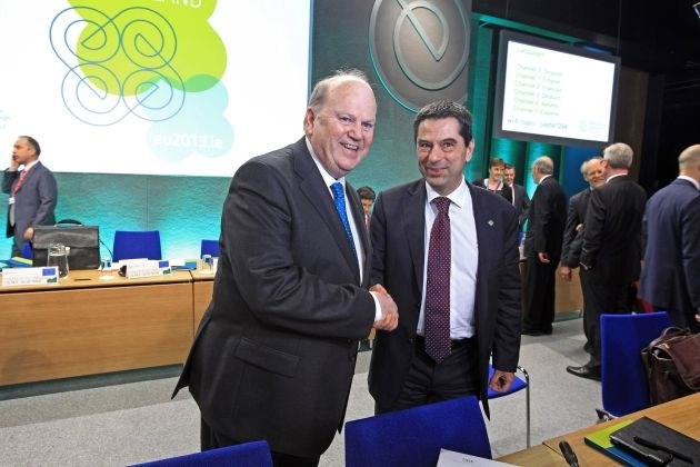 Finančna ministra Francije in Portugalske Michael Noonan (levo) in Vitor Gaspar (Foto: Reuters) 