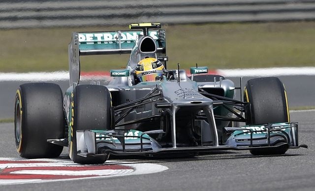 Lewis Hamilton bo startal s prvega mesta. (foto: Reuters) 