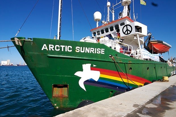 Koper je prvič doslej obiskala ladja Arctic Sunrise mednarodne okoljevarstvene organizacije Greenpeace. (foto: Greenpeace...