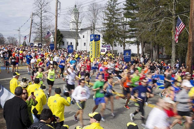 Od leta 1897 še nikoli niso odpovedali bostonskega maratona. Tudi prihodnje leto ga ne bodo. (Foto: Reuters) 