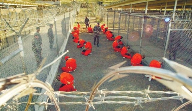 V Guantanamu gladovno stavka že več kot sto zapornikov. (foto: Reuters) 