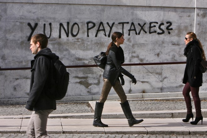 Grafit o neplačevanju davkov: Y U no pay taxes? (Zakaj ne plačate davkov?)    