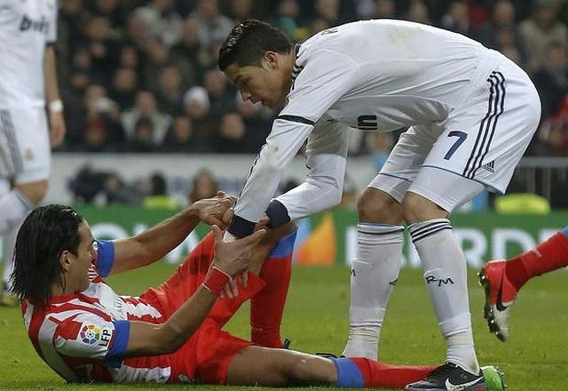 V nocojšnjem finalu bosta v glavnih vlogah zvezdniška napadalca obeh ekip, Cristiano Ronaldo in Radamel Falcao. (Foto:...