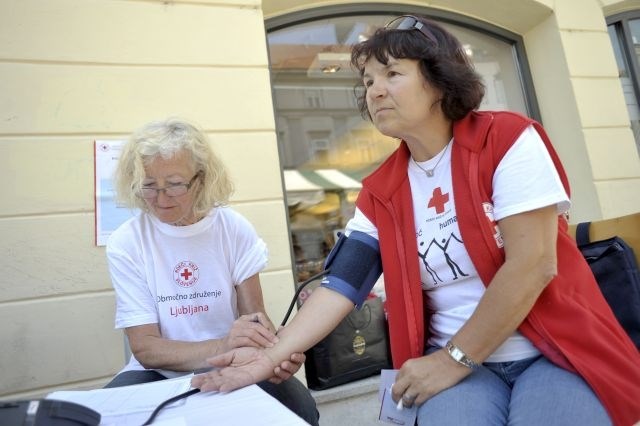 Tihi ubijalec: Zvišan krvni tlak ima vsak tretji prebivalec Slovenije