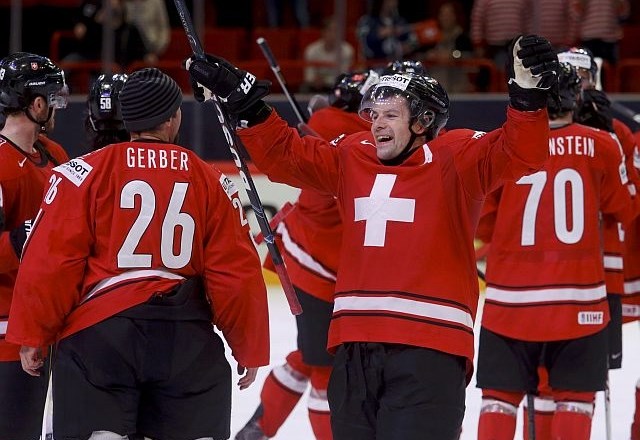 Švicarji so z uvrstitvijo v finale izenačili največji uspeh v zgodovini. (foto: Reuters) 