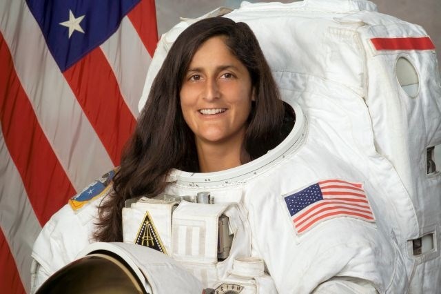 Ameriška astronavtka indijsko-slovenskega rodu Sunita Williams. 