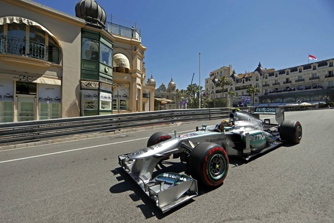 Lewis Hamilton med treningom velike nagrade Monako.  Reuters 
