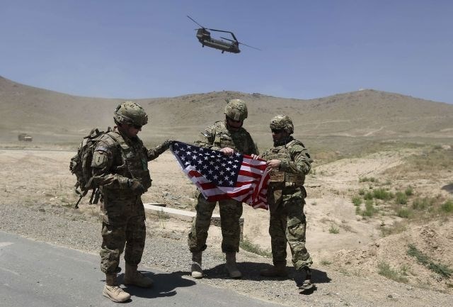 Afganistan je zaradi mirovnih pogovorov s talibani prekinil pogovore z ZDA o sporazumu