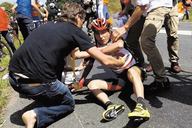 Jani Brajkovič je občutil vso trdoto francoskih cest na dirki Tour de France. 