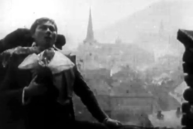 Praški študent iz leta 1913 je eden prvih filmov s pogodbo s hudičem. Poznejši filmi so imeli s takšno pogodbo težave, ker je...