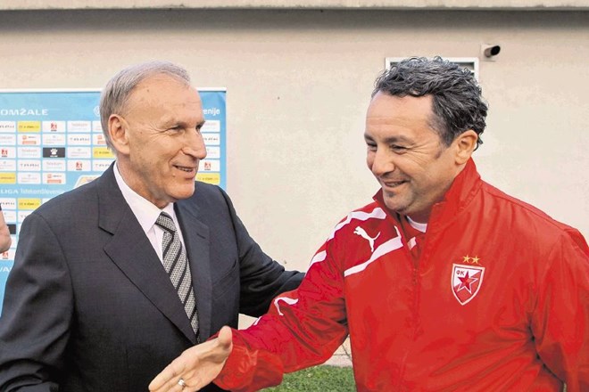 Premiero trenerja Slaviše Stojanovića (desno) na klopi Crvene zvezde si je prišel v Domžale ogledat celo predsednik kluba...