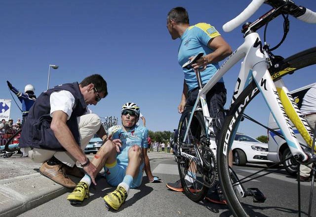 Jani Brajkovič je včeraj doživel že drugi padec na letošnji dirki, po etapi pa je tudi odstopil. (Foto: Reuters) 
