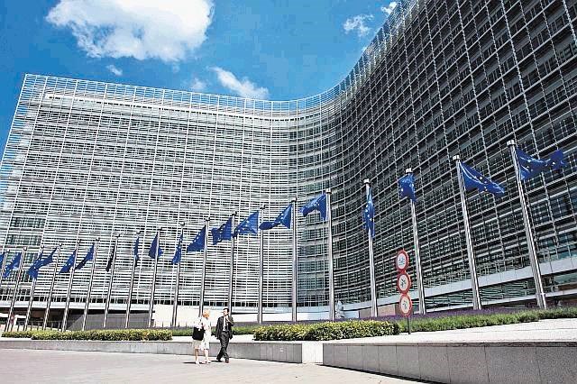 Bruselj želi popolno moč nad bankami