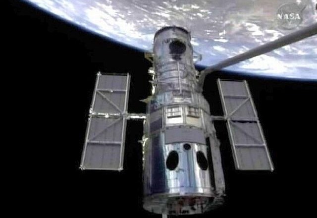 Vesoljski teleskop Hubble (foto: Reuters) 