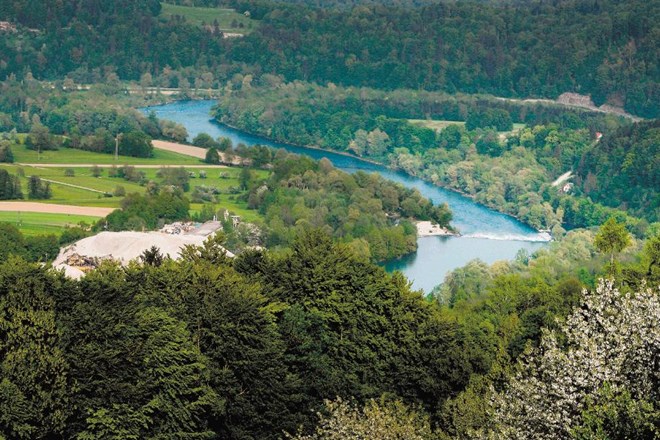 Vlada je območje Nature 2000 razširila do Kresnice ob Savi, kjer je načrtovana gradnja pete hidroelektrarne. 