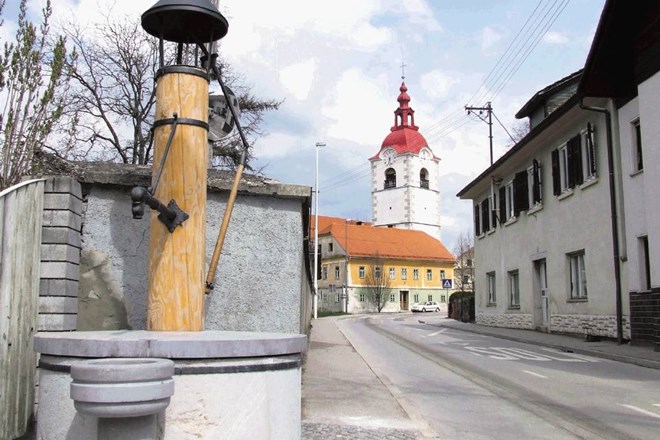 Največja naložba v vodooskrbo se obeta občini Mengeš, kjer si  lahko občani postrežejo tudi z vodo iz obnovljene Matičkove...