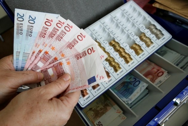Slovenija je leta 2011 izgubila za 326 milijonov evrov prihodkov iz DDV