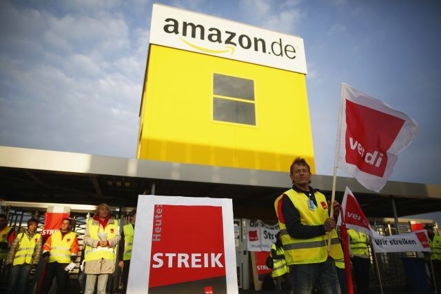 Amazon v Nemčiji je zaradi plač doletela nova stavka; za jutri napovedane demonstracije