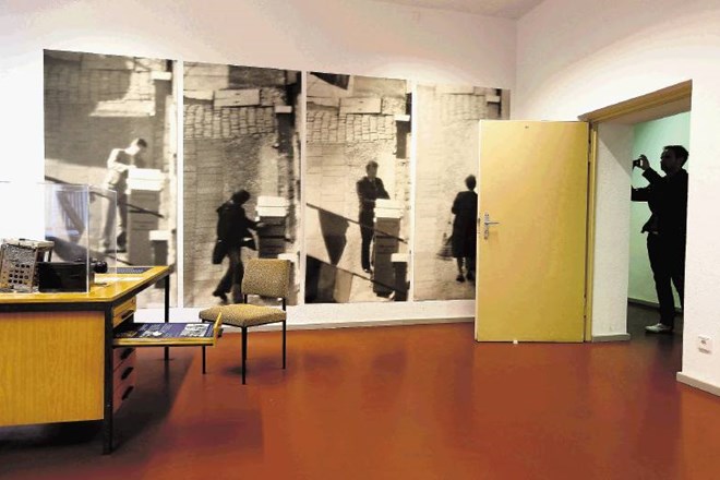 V Nemčiji je ameriško prisluškovanje zbudilo še posebej neprijetne spomine na vsestransko vohunjenje Stasija, o katerem med...