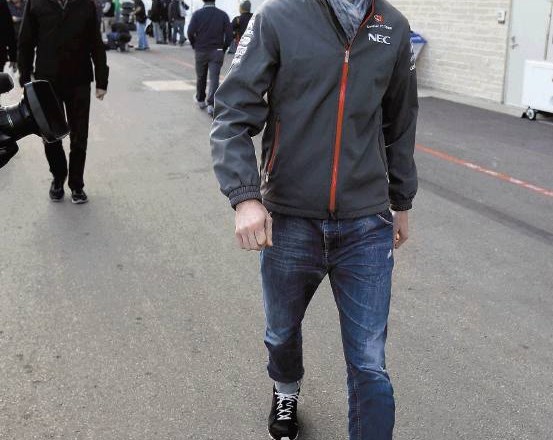 Nico Hülkenberg je ostal v ekipi Sauber, potem ko je moštvo poravnalo dolgove do nemškega dirkača. 