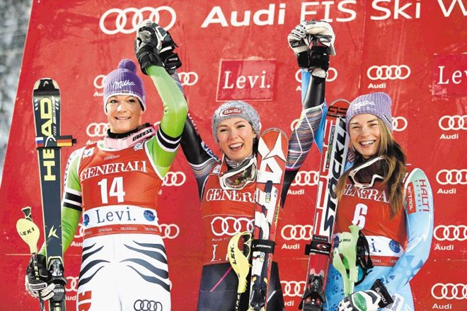 Na ženskem slalomskem zmagovalnem odru na prvi tekmi svetovnega pokala ni bilo presenečenj. 