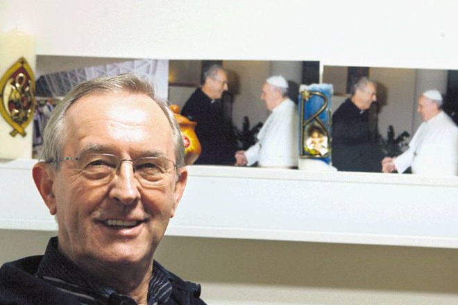Pater Jože Roblek (na fotografiji) in direktor Zavoda iskreni.net Igor Vovk  sta v začetku decembra »potihoma« obiskala...