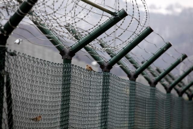 Slovenija mora zaradi kršenja človekovih pravic zapornika plačati 1200 evrov odškodnine
