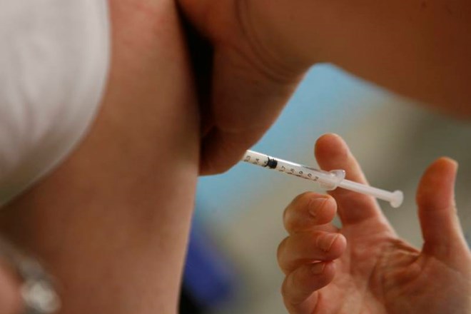 V Nemčiji pohajajo zaloge osnovnega cepiva za otroke
