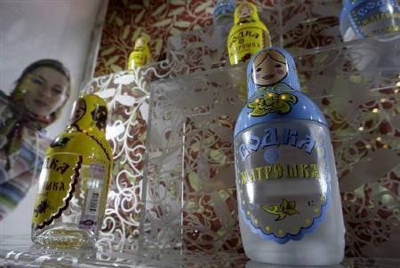 V Rusiji za visok delež smrti krivijo vodko