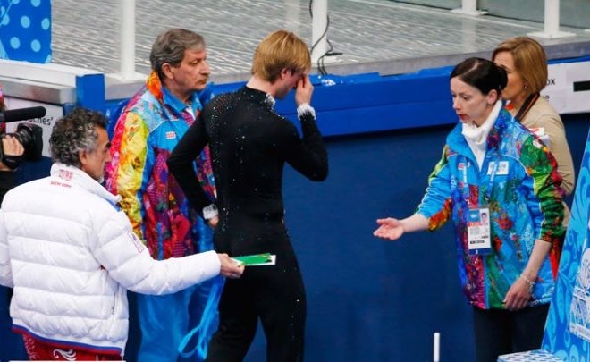 Jevgenij Plušenko se od olimpijskih iger poslavlja z osvojenim zlatim odličjem na ekipni tekmi. (Foto: Reuters) 