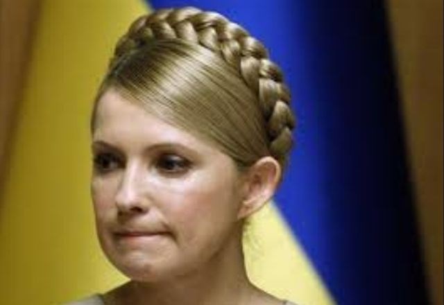 Nekdanja ukrajinska premierka Julija Timošenko buri duhove z grožnjami ruskemu predsedniku Vladimirju Putinu. 