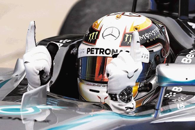Lewis Hamilton je bil v Maleziji suvereno najhitrejši in po drugi dirki zaseda drugo mesto v skupnem seštevku. 