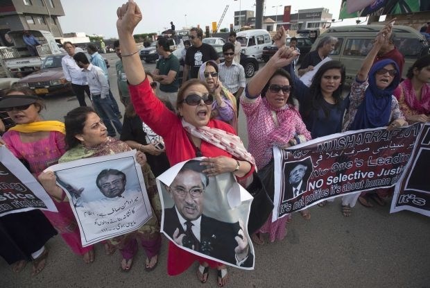 Mušarafovi podporniki (Foto: Reuters) 