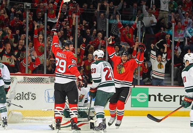Hokejisti Chicaga so s 5:2 ugnali Minnesoto. (foto: Reuters) 