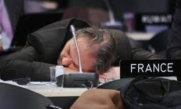 Zaspani politiki v Evropskem parlamentu. 