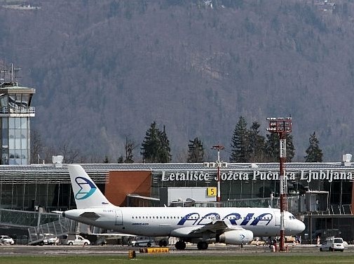 Zavezujoče ponudbe za Aerodrom Ljubljana predvidoma julija