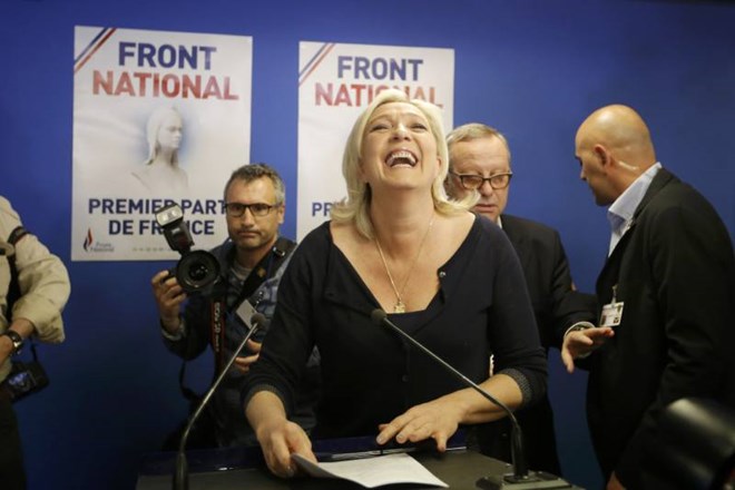 Zmagovalka evropskih volitev v Franciji Marine Le Pen je že zahtevala razpustitev evropskega parlamenta in predčasne volitve....