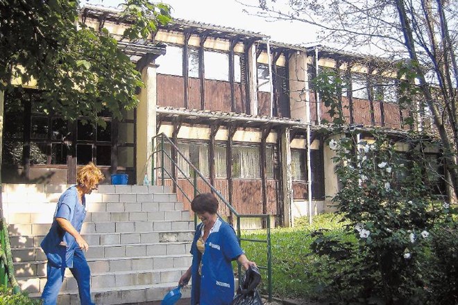Osnovna šola v Bršljinu je šola z daleč največjim deležem romskih otrok. 
