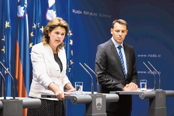 Alenka Bratušek in Uroš Čufer sta včeraj zagotovila, da država obljubljenega primanjkljaja ne bo presegla. 