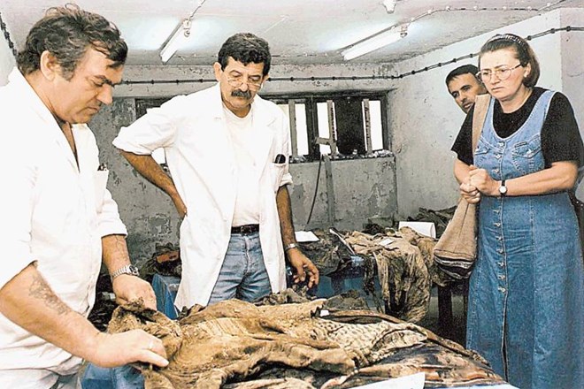 Srbski forenziki so že jeseni 1998 nedaleč od vasi Glođane našli trupla in oblačila  domnevnih  žrtev zločina pripadnikov OVK...