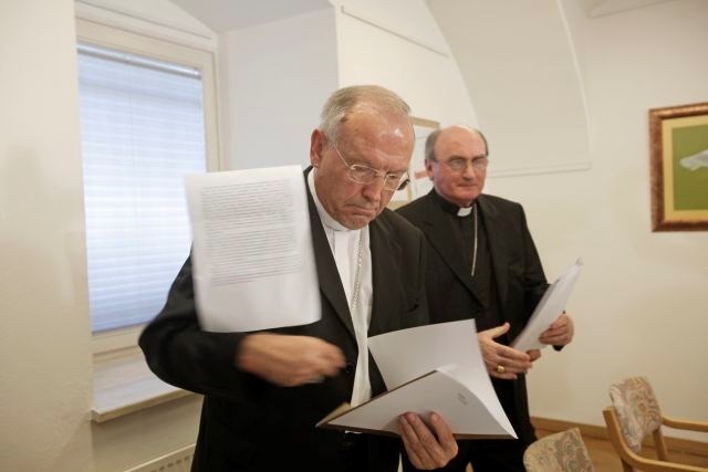 Stres in Turnšek se po umiku iz javnosti vračata k delu v slovenski Cerkvi