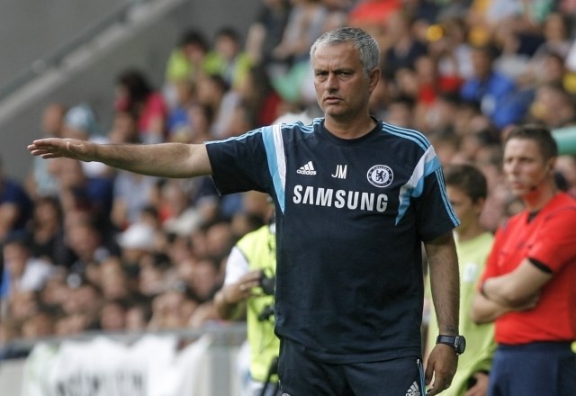 Jose Mourinho bo imel svojim varovancem po visokem porazu prav gotovo veliko za povedati. (Foto: Luka Cjuha) 