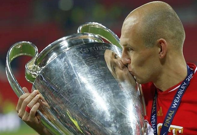 Arjen Robben je ligo prvkaov z Bayernom že osvojil leta 2013, močno pa si želi, da bi mu v preostanku kariere to uspelo še...