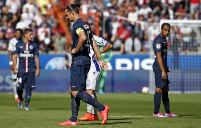 Zlatan Ibrahimović je sobotno tekmo proti Bastii končal že po 15. minutah. (Foto: Reuters) 
